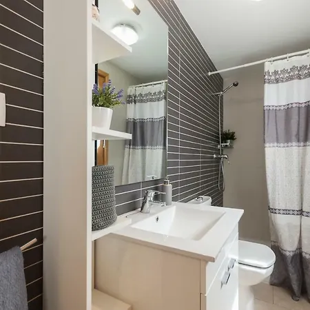 Apartment Lets Holidays Mediterranean 3 Minutes To The 3 Tossa de Mar