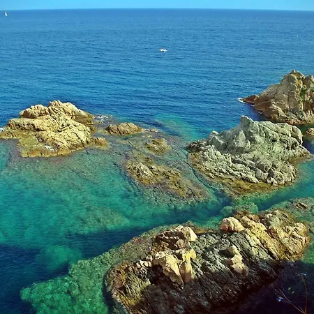 Lets Holidays Mediterranean 3 Minutes To The 3 * Tossa de Mar